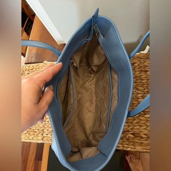 Michael Kors light blue leather tote with removable shoulder strap - Picture 3 of 5